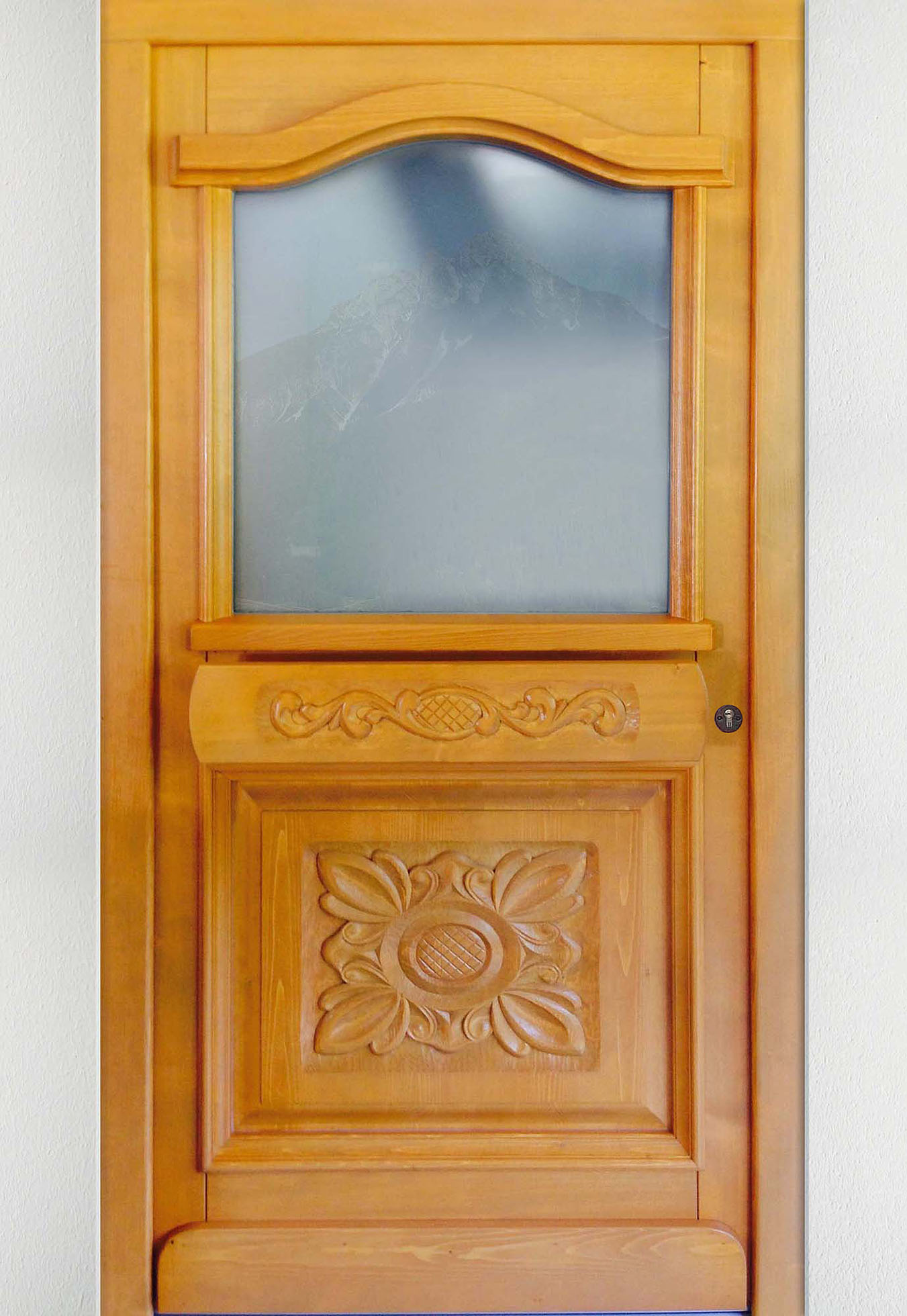 serramenti_portone_intagliato